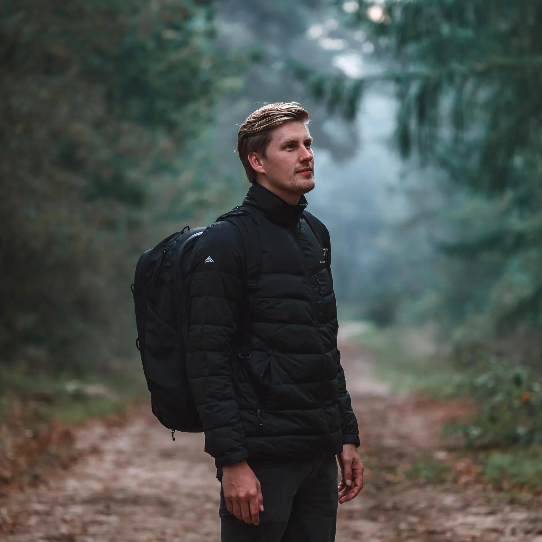 Mountain Mid-layer Jacket Black | Mens