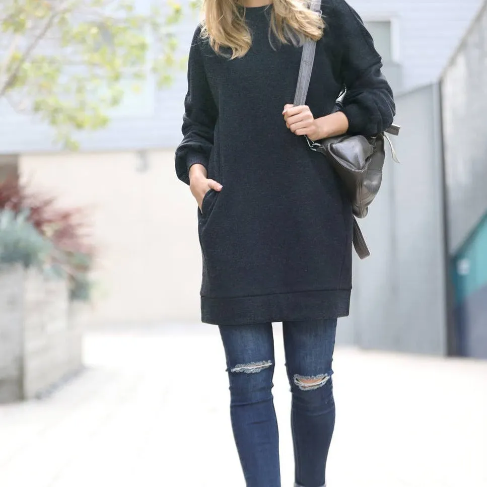 OVERSIZED TWO-POCKET SWEATSHIRT