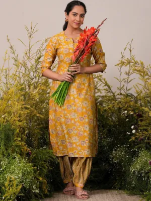 Yellow Printed Silk Blend Straight Kurta Set